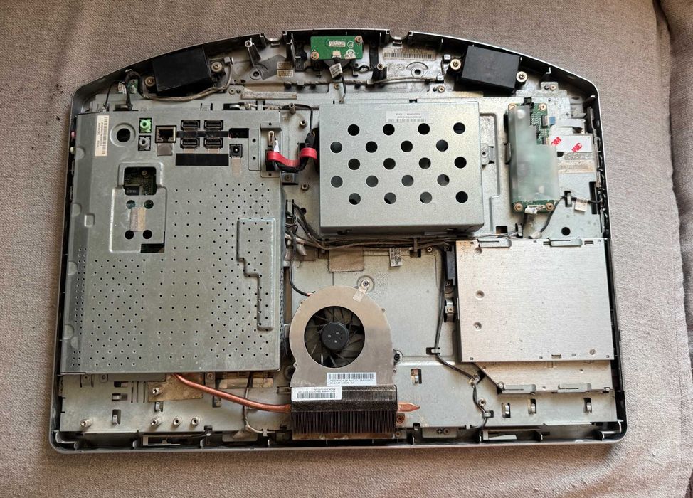 Packard Bell All In One AMD E300 4GB HDD Functional Defect Ecran