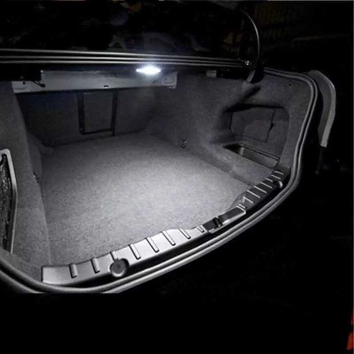 Lampa LED Portbagaj VW Caddy VW Golf Jetta Passat CC Scirocco Tiguan - Fara Eroare