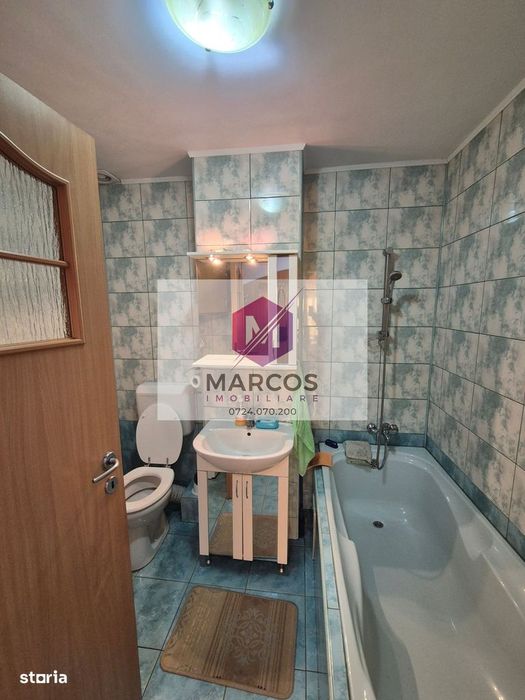 Vand apartament 2 camere Micro 3