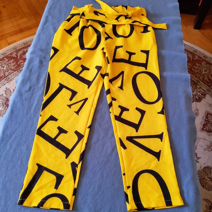 Продавам дамски панталони