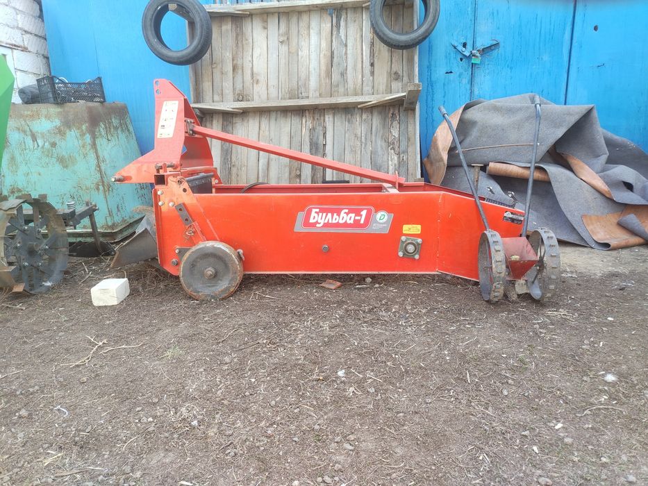 Картофелесажалка, картофелекопалка