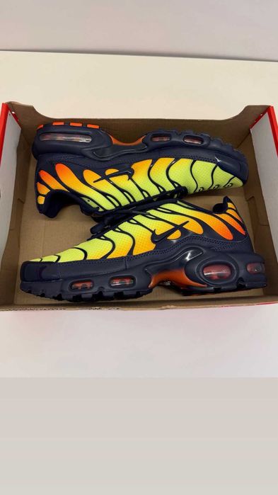 100% Оригинални Nike Air Max Plus Tn в размер отговарящ на 42-26.5 см