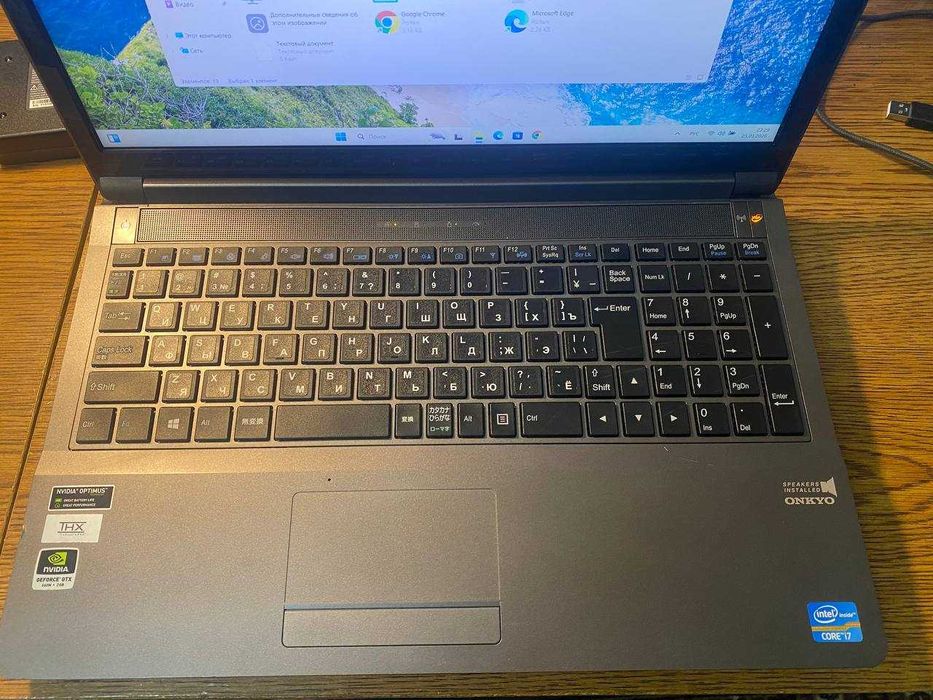 Clevo W350ET/nvidia 660m/16GB/240gb ssd/680gb hdd