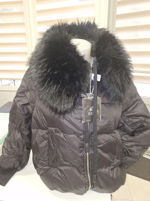 Дамско зимно яке с естествен косъм и гъши пух