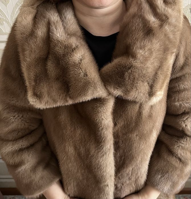 Продам Норковую шубу