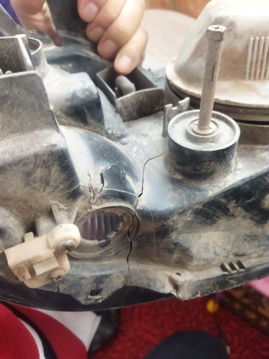 Субару б4 фары.      .