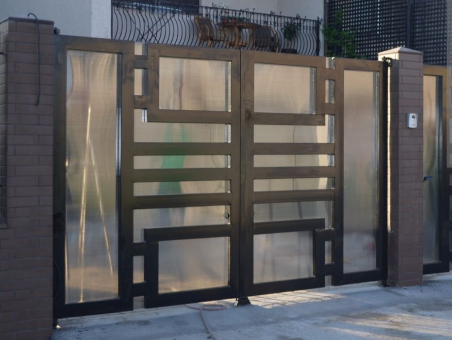 Fac porți pe comanda