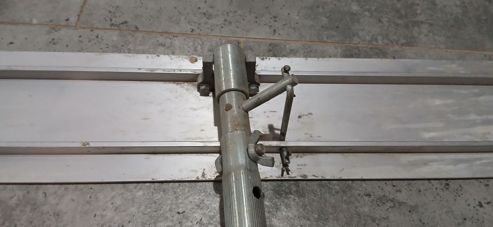Lama nivelat beton. Masalta