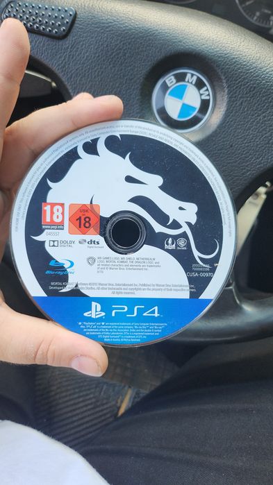 Ps 4 slim 1tb продам