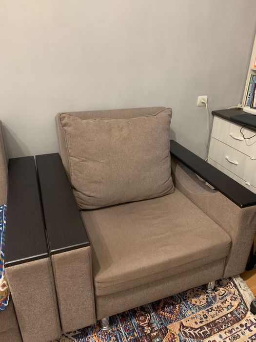 Продам 2 раскладных кресла