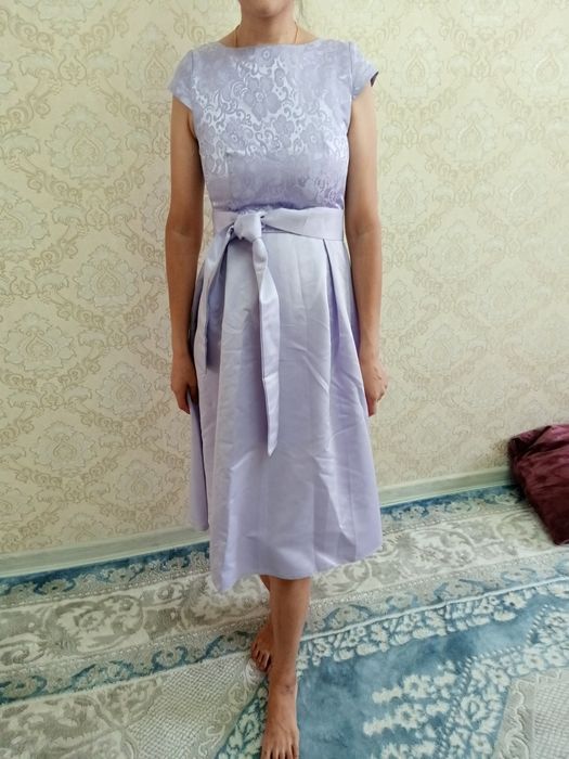 Продам красивых платьев