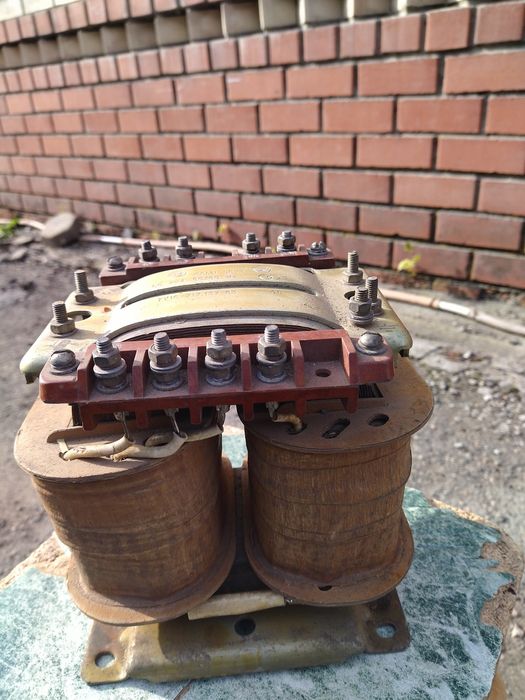 Трансформатор понижающий 380/12 В/