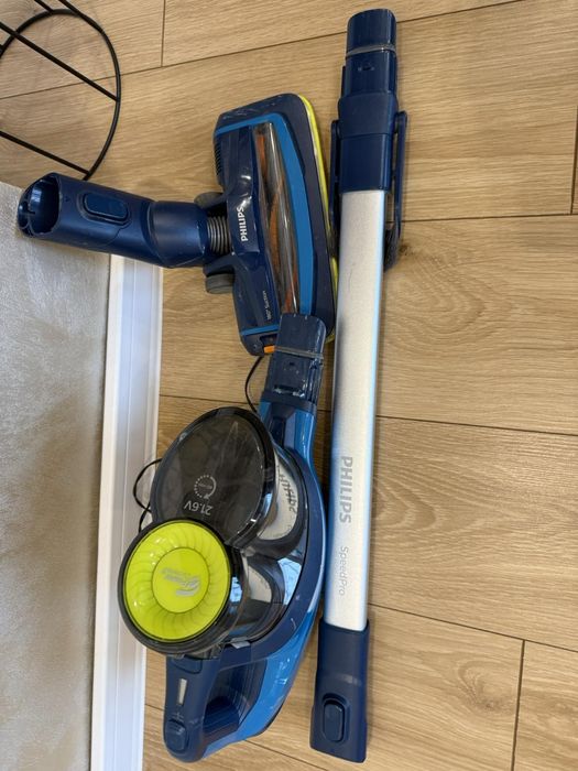 Безжична/вертикална прахосмукачка Philips Power Cyclone 7 - 21,6v