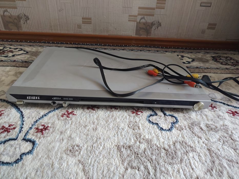 Продаю телевизор Panasonic и DVD dolby digital bbk