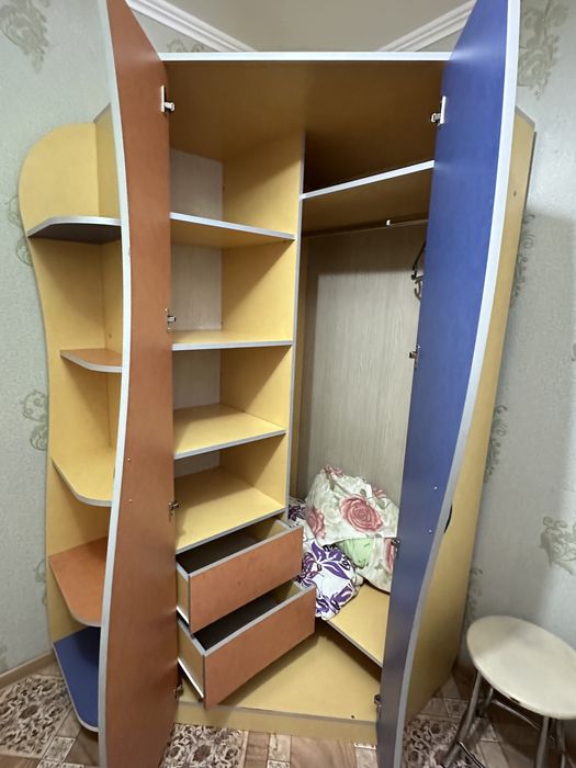 Продаю шкаф + комод