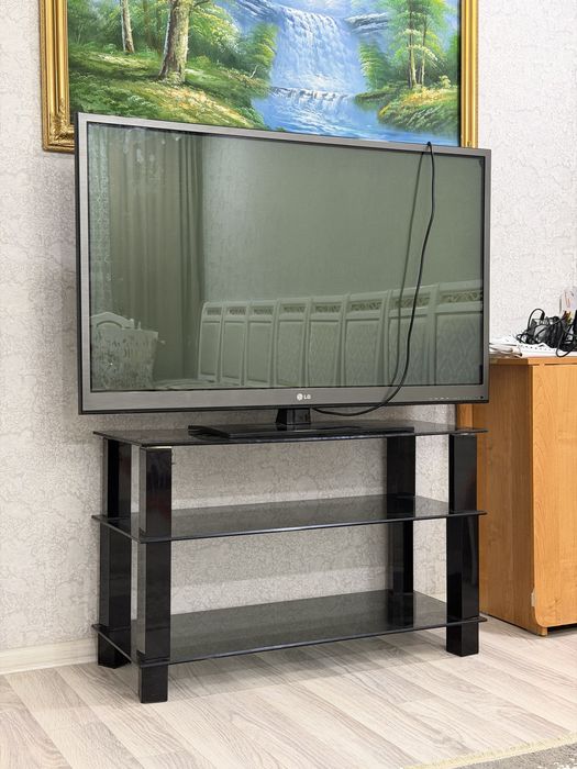 Телевизор LG + тумба