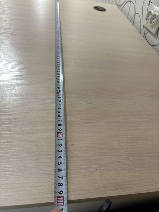 Продам компьютерный стол