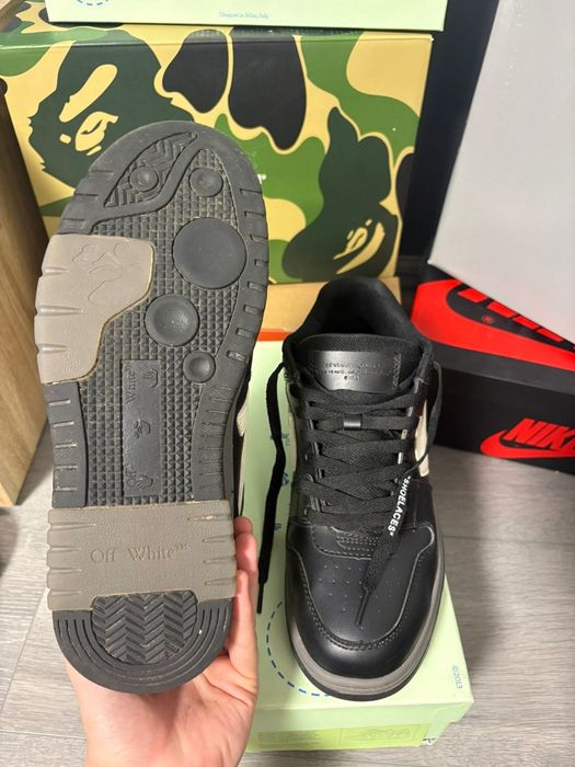 Sneakers Off White out of office