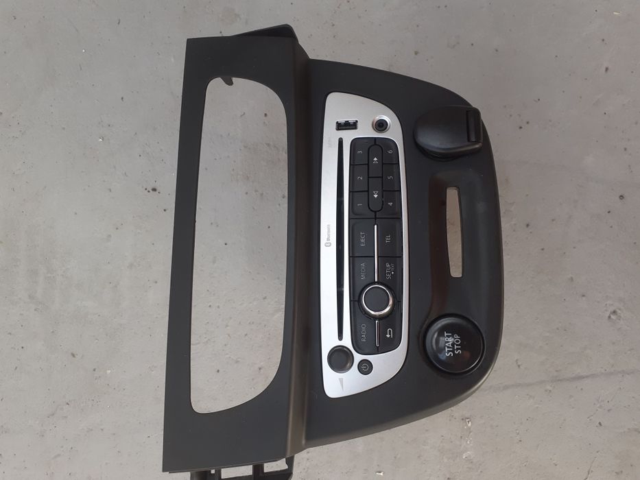 Radio CD Player Cu Stick usb MP3 Bluetooth Renault Megane 3 Scenic