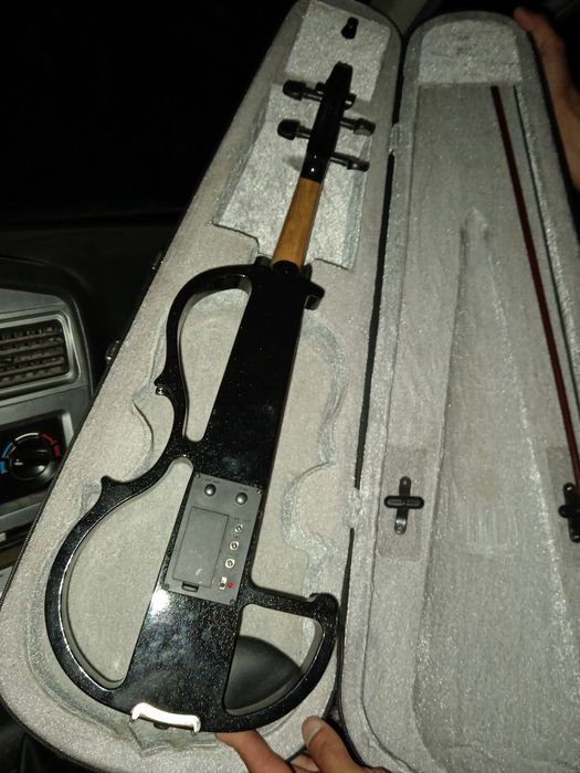 Skripka yamaha  holati alo