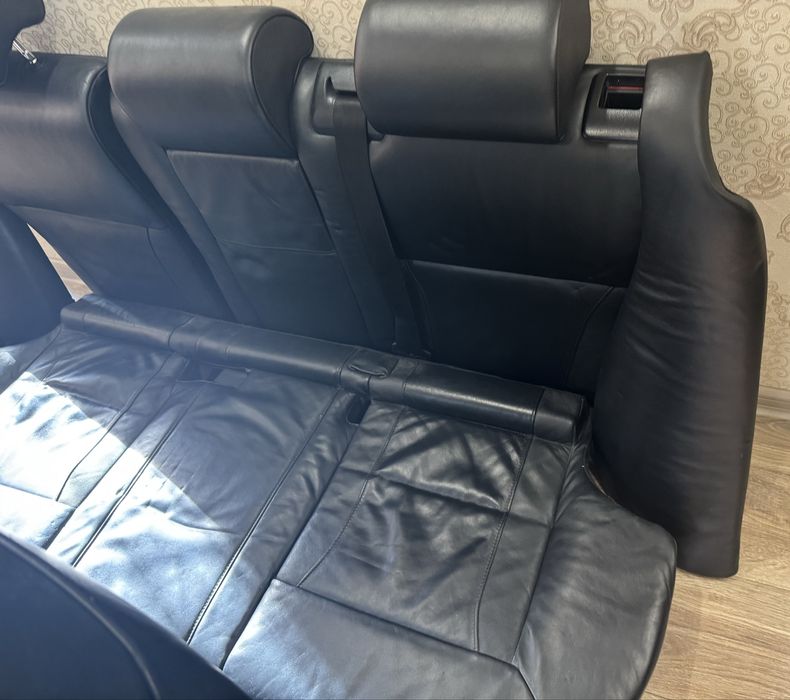 Салон е53 Ломайки