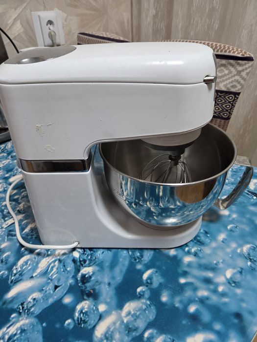 Продам кухонный комбайн