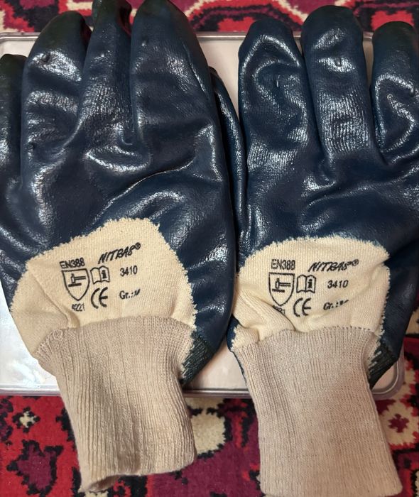 Одноразовая одежда Тайвек и перчатки