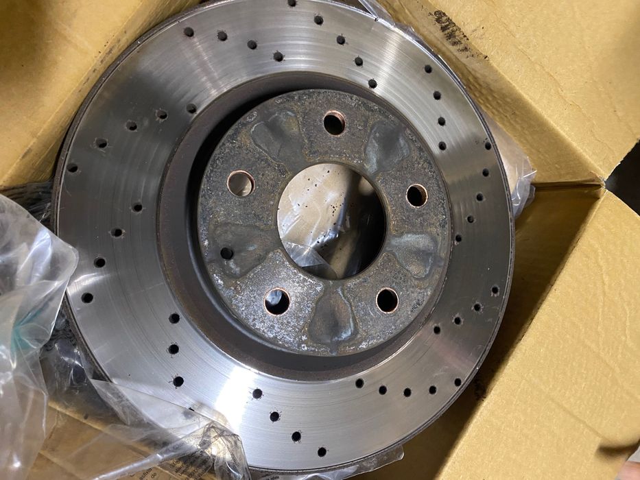 Спирачни дискове и накладки за Мазда 6