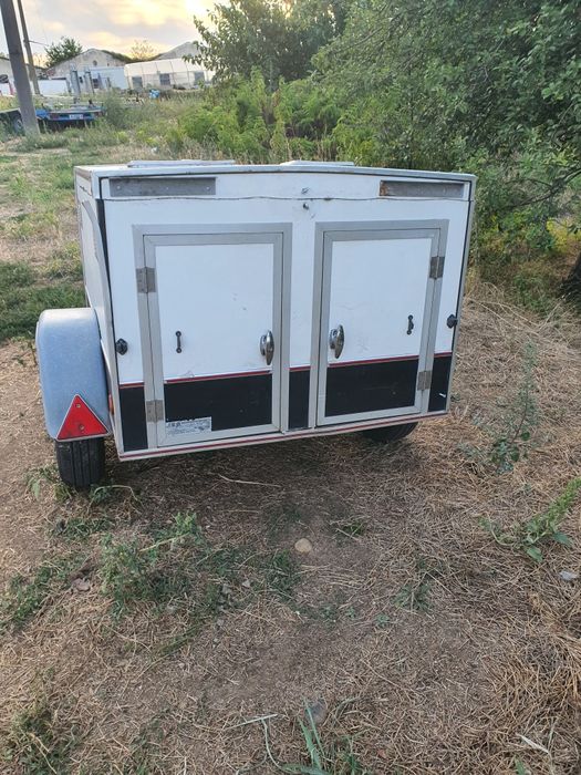 Ремарке за кучета ,куфар,фургон