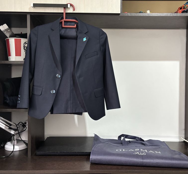 Продам костюм детский школьный