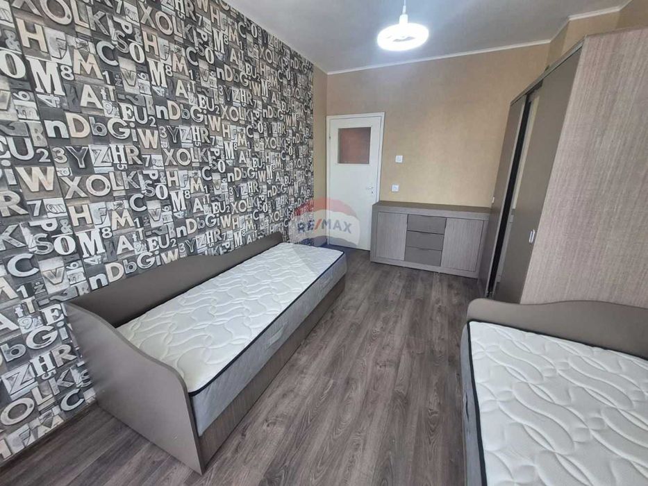 Дава се под наем Тристаен апартамент в Варна, Конфуто - 100 кв.м за 648.21 € - Снимка #11