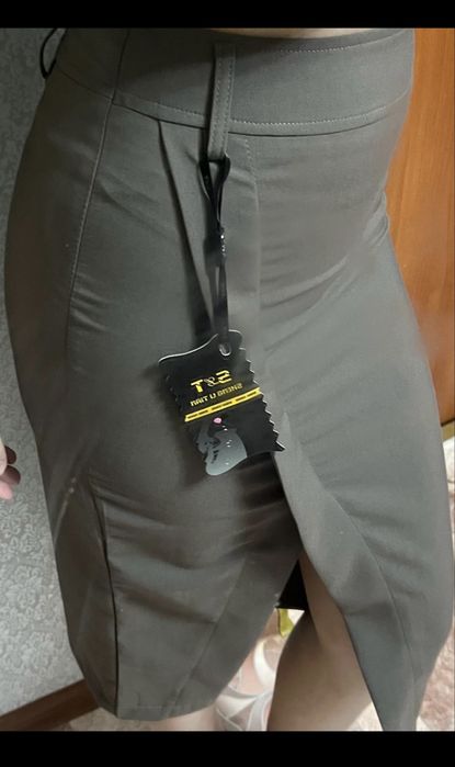 Юбки прямые.