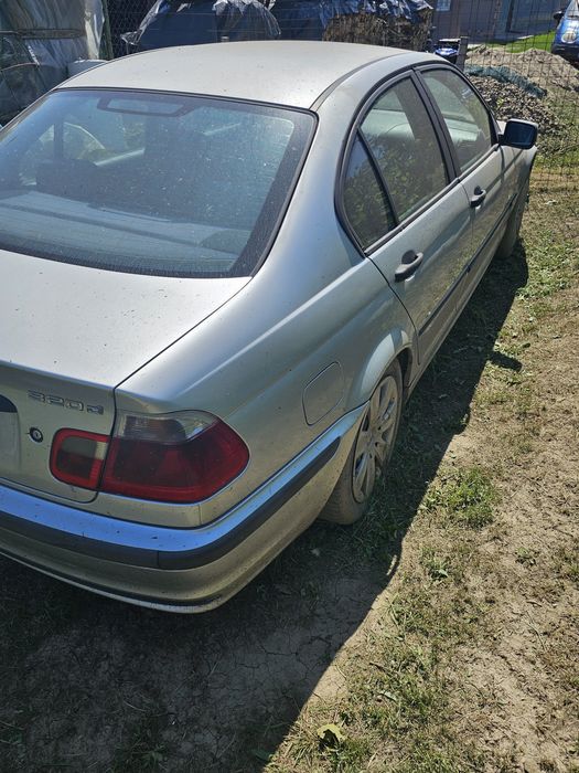 Dezmembrez BMW 320d 136cp