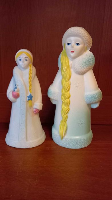 в продаже елочные игрушки ссср. цена стоит условная