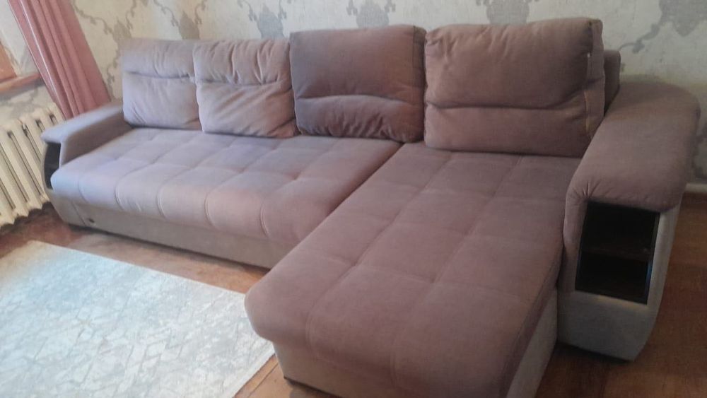 Продам диван в хорошем состоянии