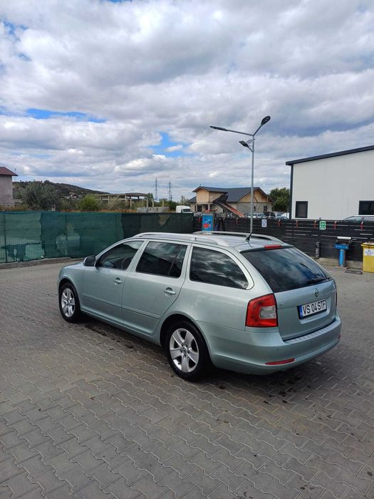 SKODA Octavia 2010 — imagine 3