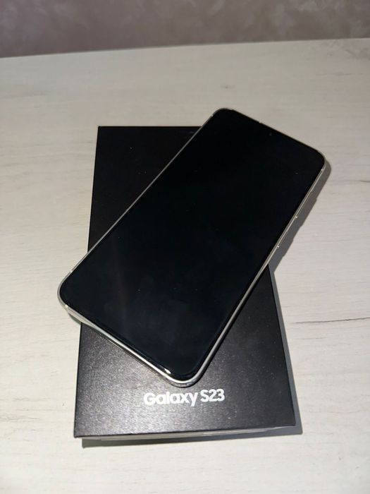 Продам Самсунг с 23