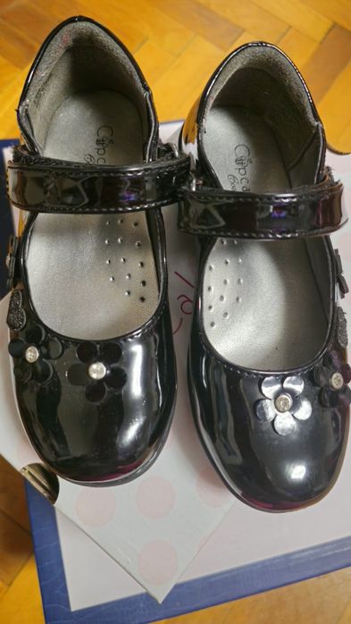 Pantofi de lac fetita, marimea 26 !