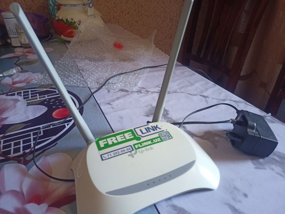 Tp link wifi router роутер в отличном состоянии и работает