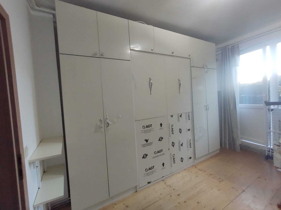 Set mobilier + pat incorporat mobila Mdf alb cream white lucios