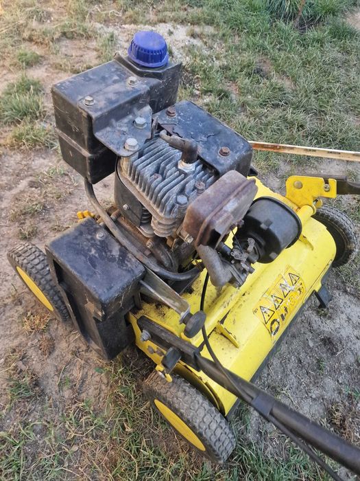 Masina de tuns iarba gazon Scarificator gazon toate pe benzina in 4tim