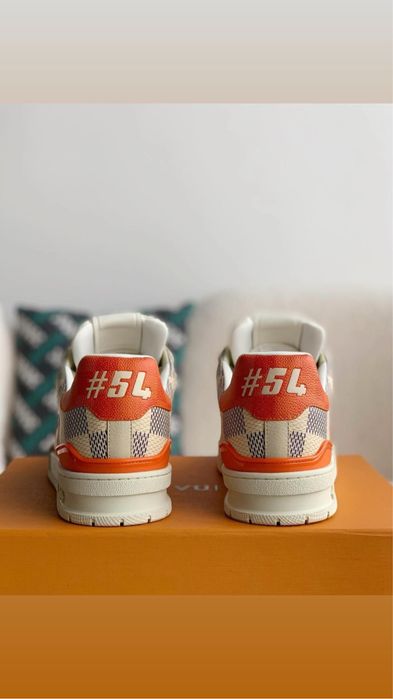 Lv trainer noi .