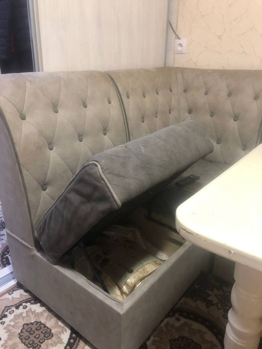 Ugolok sotiladi holati yaxshi