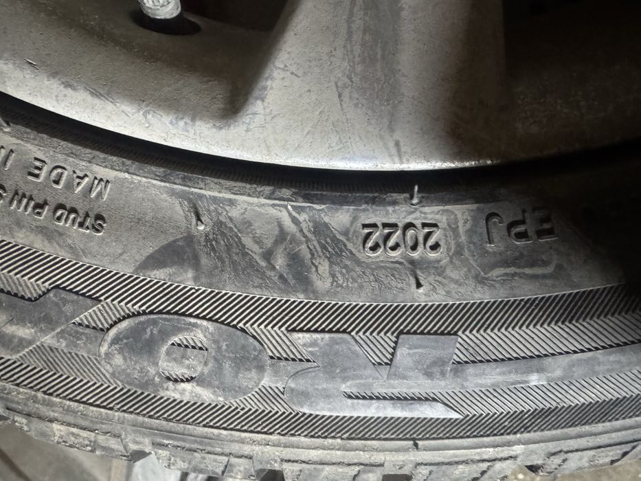 Продам резину на р16