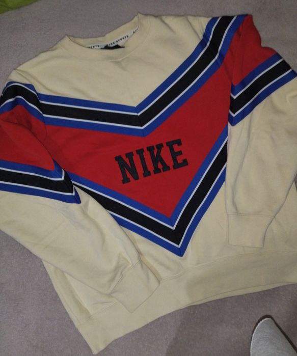 Женская толстовка