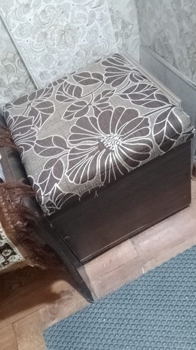 Продам пуфик для хранения  вещейй
