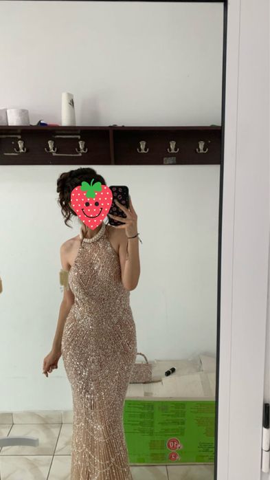 Продавам балната си рокля