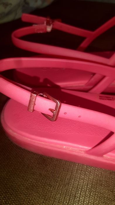 Sandale cauciuc roz Crocs
