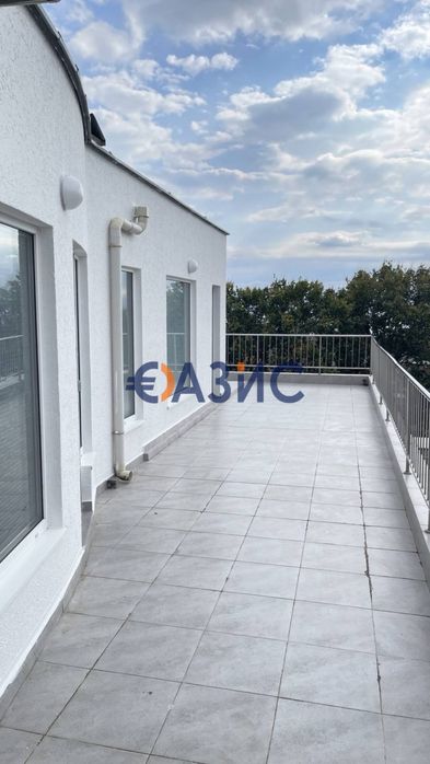 Продава се Четиристаен апартамент в Бургас, Център - 250 кв.м за 459 €/кв.м - Снимка #12