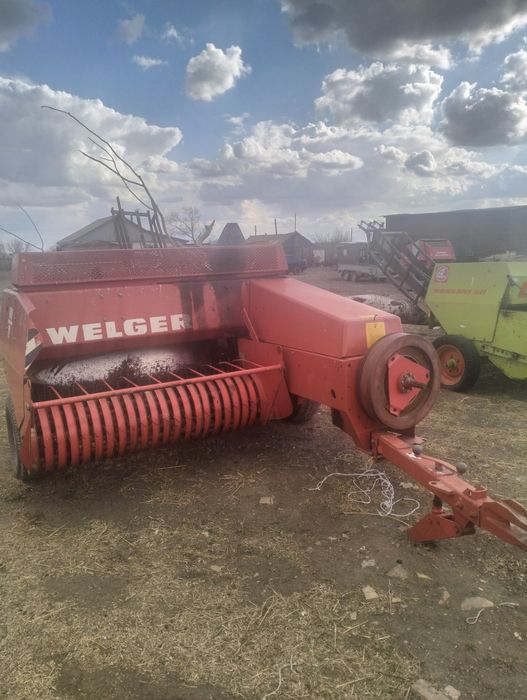 Продам трактор, пресс